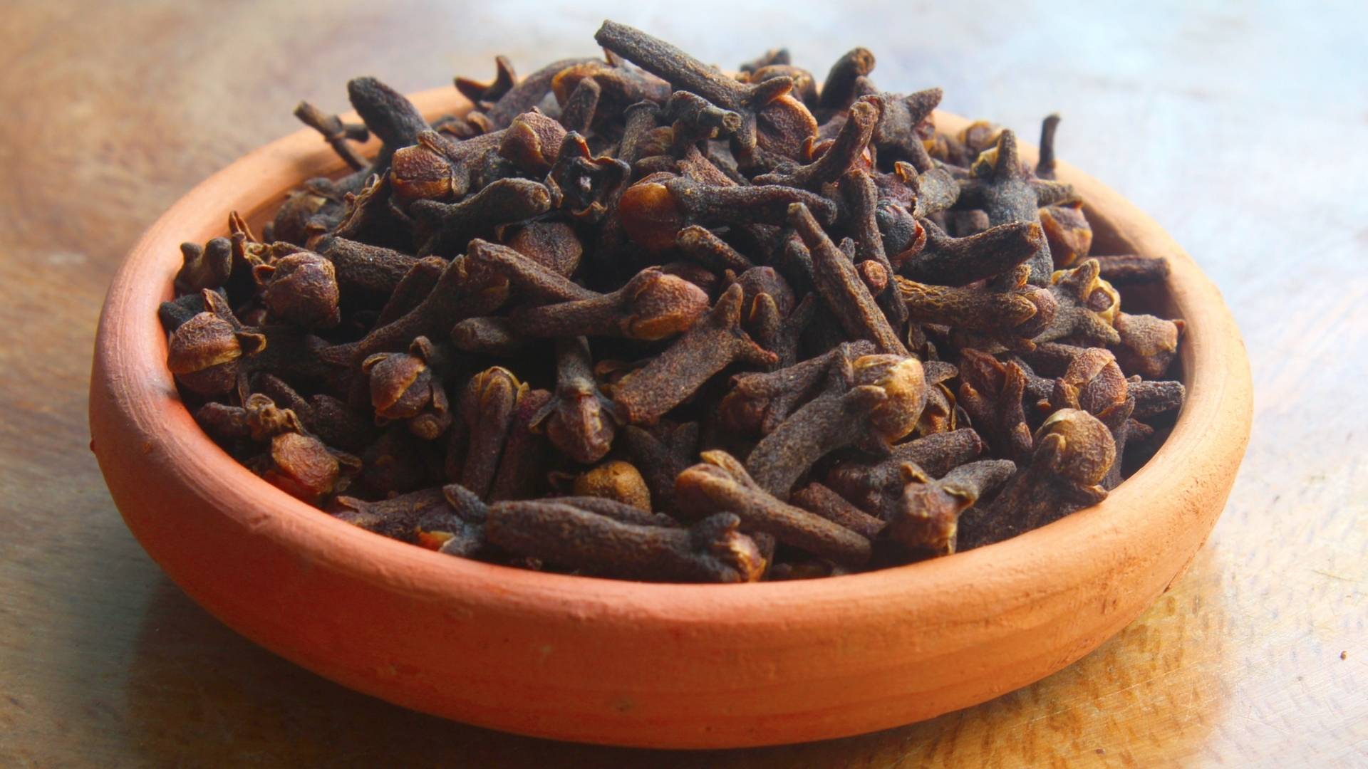 Clove Extract gallery image 1